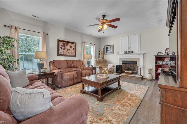 202 Deanes Station RD, Suffolk, VA 23435