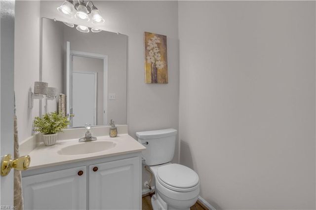 202 Deanes Station RD, Suffolk, VA 23435