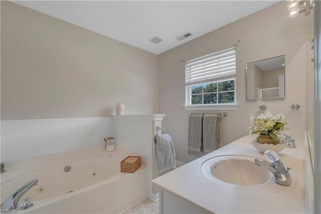 202 Deanes Station RD, Suffolk, VA 23435