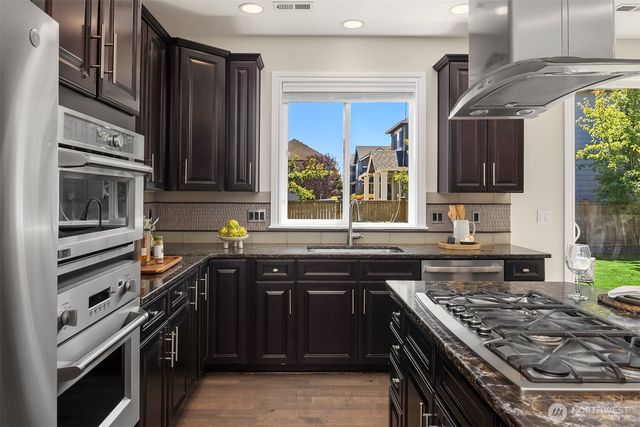 21435 SE 2nd Street, Sammamish, WA 98074