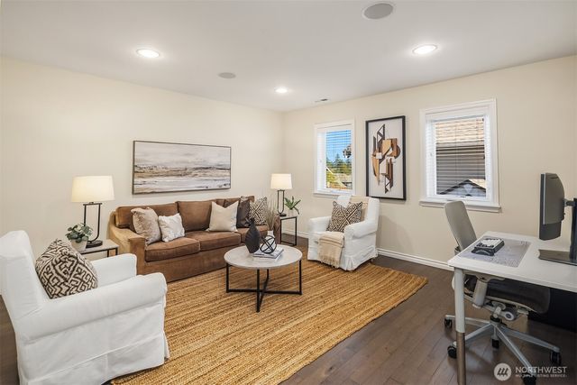 21435 SE 2nd Street, Sammamish, WA 98074