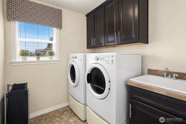 21435 SE 2nd Street, Sammamish, WA 98074