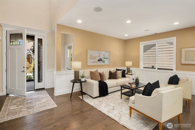 21435 SE 2nd Street, Sammamish, WA 98074
