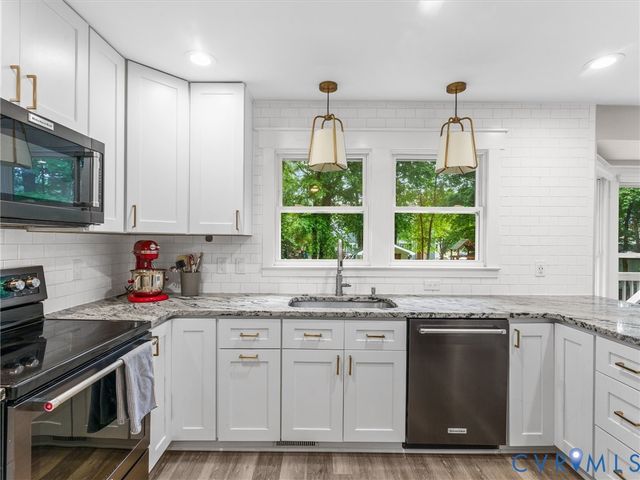 9637 Hastings Mill Dr, Glen Allen, VA 23060