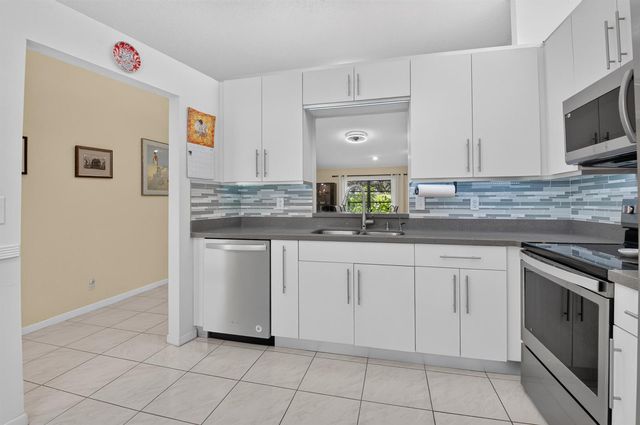 8246 Springview Terrace, Boca Raton, FL 33496