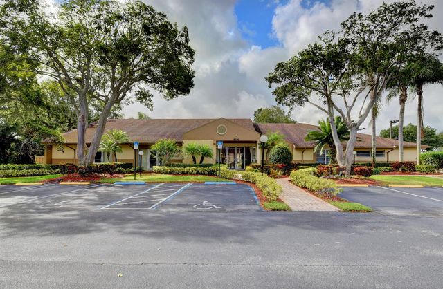 8246 Springview Terrace, Boca Raton, FL 33496