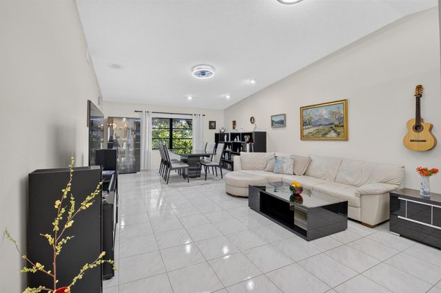 8246 Springview Terrace, Boca Raton, FL 33496