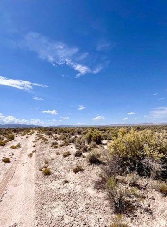Image 4 of property listing at 2745 E 1600 N, Beryl, UT 84714