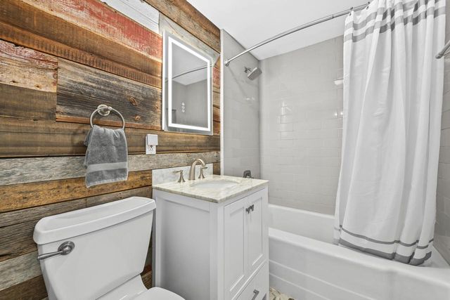 329 N Broad STREET, Elkhorn, WI 53121