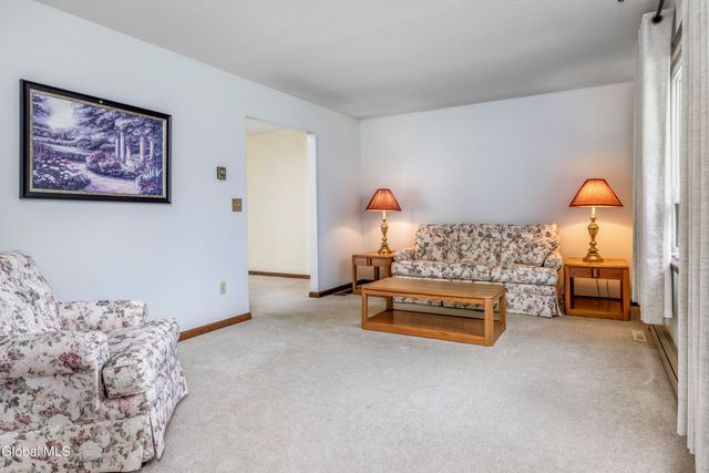 11 Sweetbriar Lane, Queensbury, NY 12804