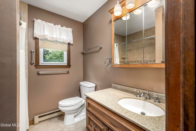 11 Sweetbriar Lane, Queensbury, NY 12804