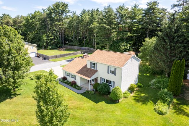 11 Sweetbriar Lane, Queensbury, NY 12804