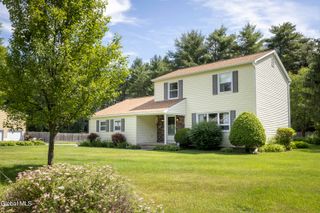 11 Sweetbriar Lane, Queensbury, NY 12804