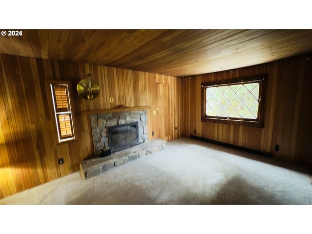 88887 E GOVERNMENT CAMP Loop, Government Camp, OR 97028