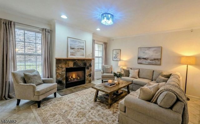 3038 King Ct, Green Brook Twp., NJ 08812