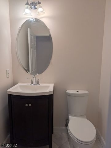 3038 King Ct, Green Brook Twp., NJ 08812