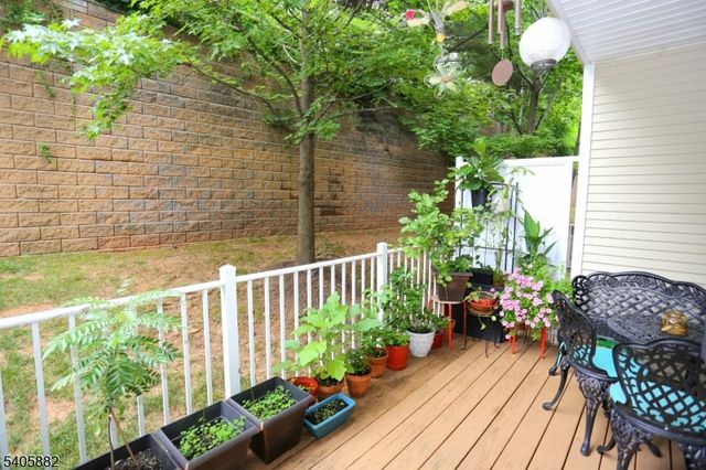 3038 King Ct, Green Brook Twp., NJ 08812