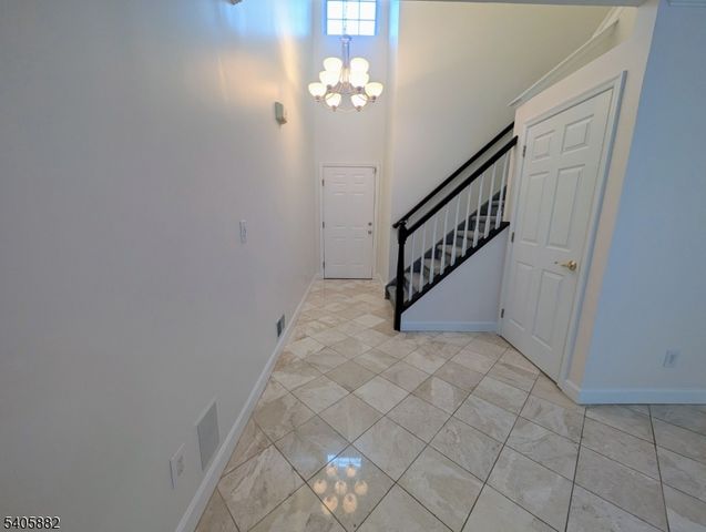 3038 King Ct, Green Brook Twp., NJ 08812