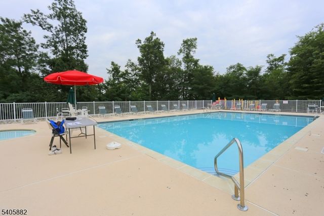 3038 King Ct, Green Brook Twp., NJ 08812