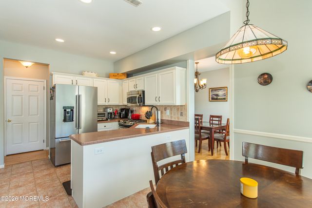 91 Nutmeg Road, Aberdeen, NJ 07747