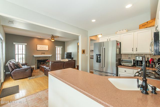 91 Nutmeg Road, Aberdeen, NJ 07747