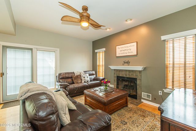 91 Nutmeg Road, Aberdeen, NJ 07747