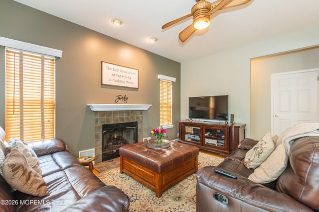 91 Nutmeg Road, Aberdeen, NJ 07747