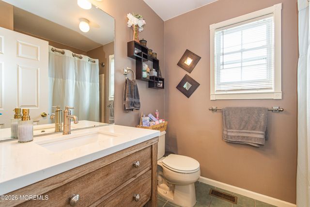 91 Nutmeg Road, Aberdeen, NJ 07747