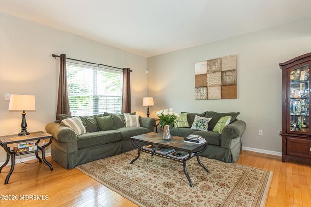 91 Nutmeg Road, Aberdeen, NJ 07747