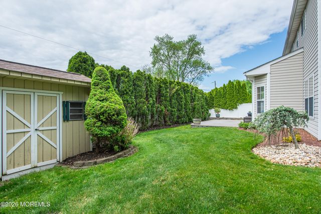 91 Nutmeg Road, Aberdeen, NJ 07747