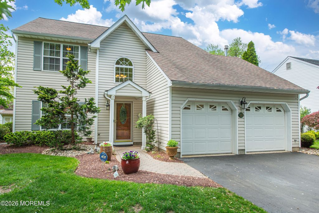 91 Nutmeg Road, Aberdeen, NJ 07747