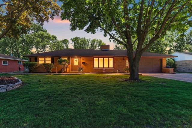 237 S CLAY STREET, De Pere, WI 54115