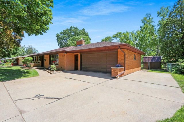 237 S CLAY STREET, De Pere, WI 54115