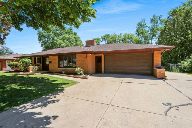 237 S CLAY STREET, De Pere, WI 54115
