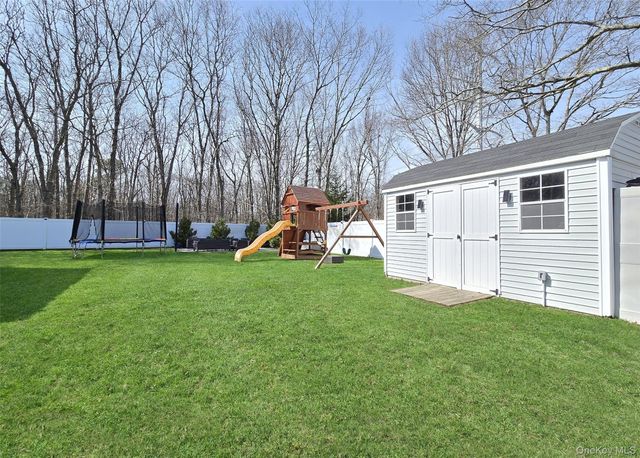 28 Timber Trail Lane, Medford, NY 11763