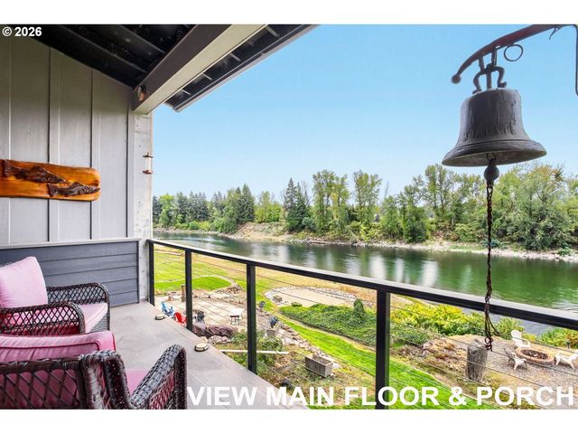 383 W CLACKAMAS Blvd, Gladstone, OR 97027