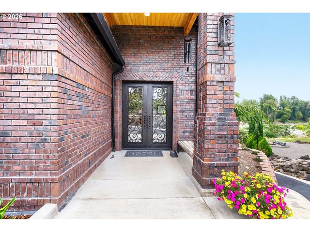 383 W CLACKAMAS Blvd, Gladstone, OR 97027