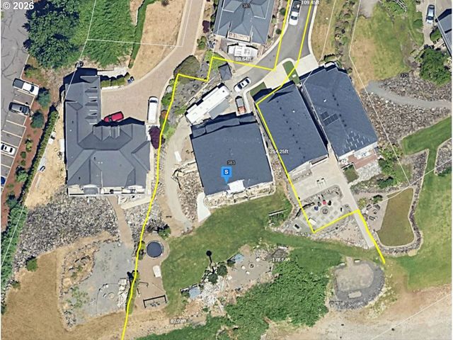 383 W CLACKAMAS Blvd, Gladstone, OR 97027