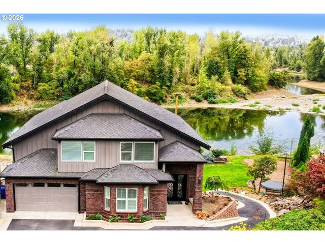 383 W CLACKAMAS Blvd, Gladstone, OR 97027