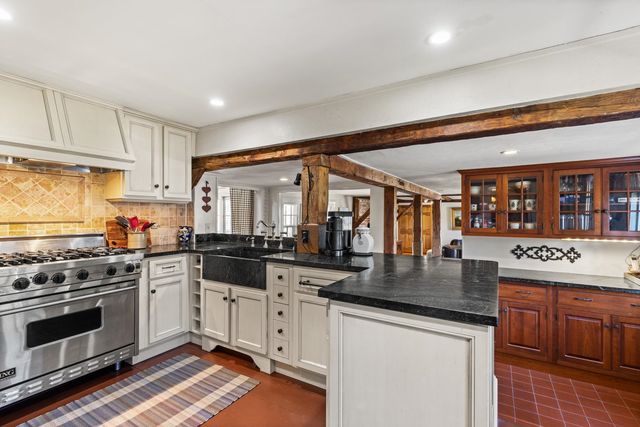 139 Atlantic Avenue, North Hampton, NH 03862