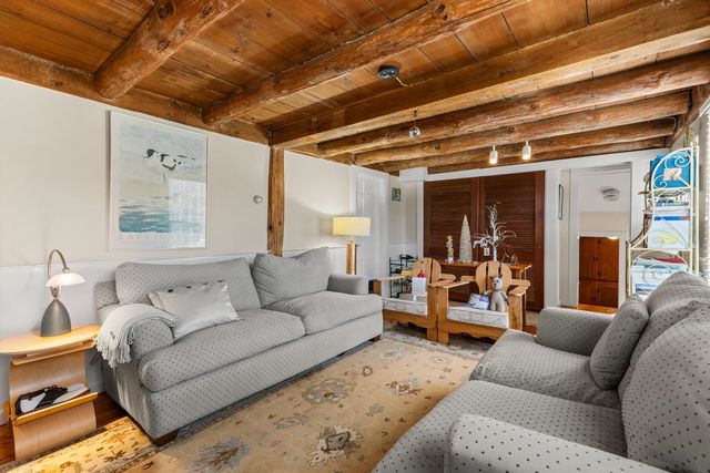 139 Atlantic Avenue, North Hampton, NH 03862