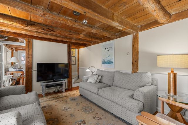 139 Atlantic Avenue, North Hampton, NH 03862