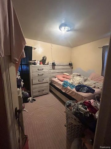 16562 Bramell Street, Detroit, MI 48219