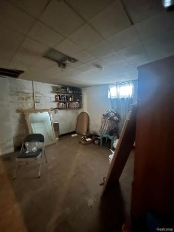 16562 Bramell Street, Detroit, MI 48219