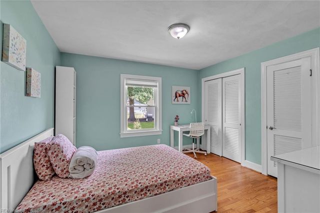 5800 Barberry LN, Portsmouth, VA 23703