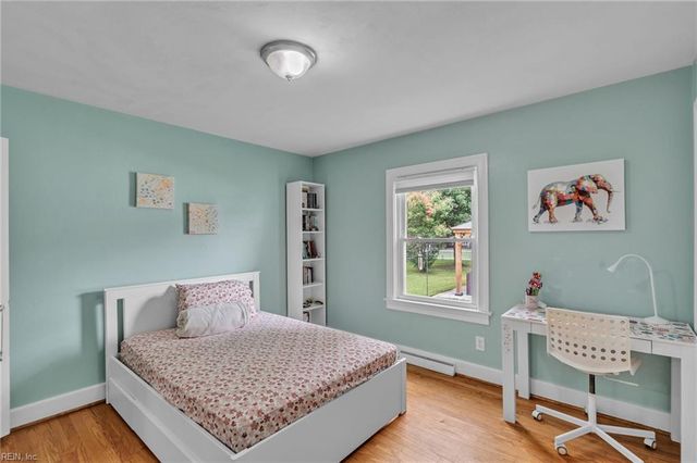 5800 Barberry LN, Portsmouth, VA 23703