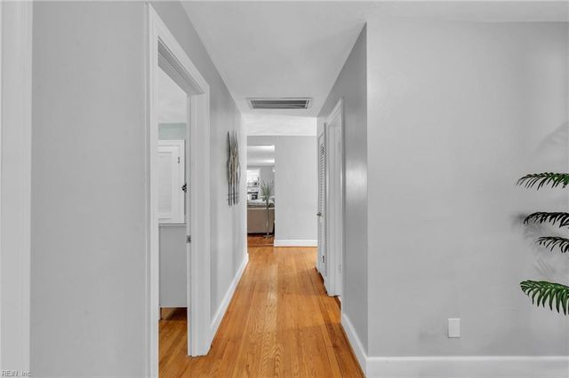 5800 Barberry LN, Portsmouth, VA 23703
