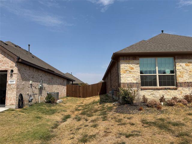 5213 Meadow Lane, Krum, TX 76249