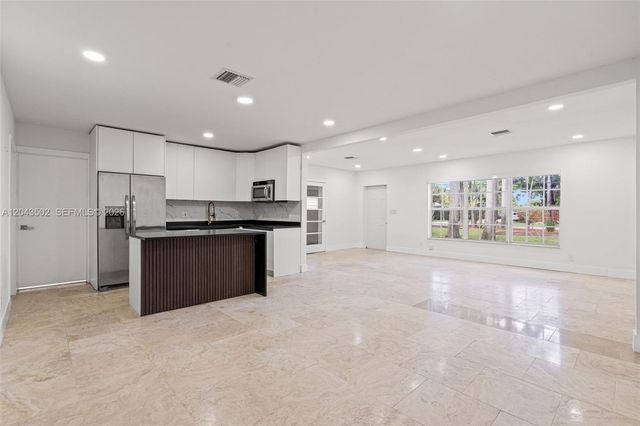 1521 NE 5th Terrace, Fort Lauderdale, FL 33304