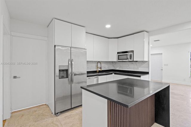 1521 NE 5th Terrace, Fort Lauderdale, FL 33304
